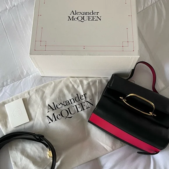 Alexander McQueen Small Double Flap Leather Shoulder Bag - Picture 14 of 16